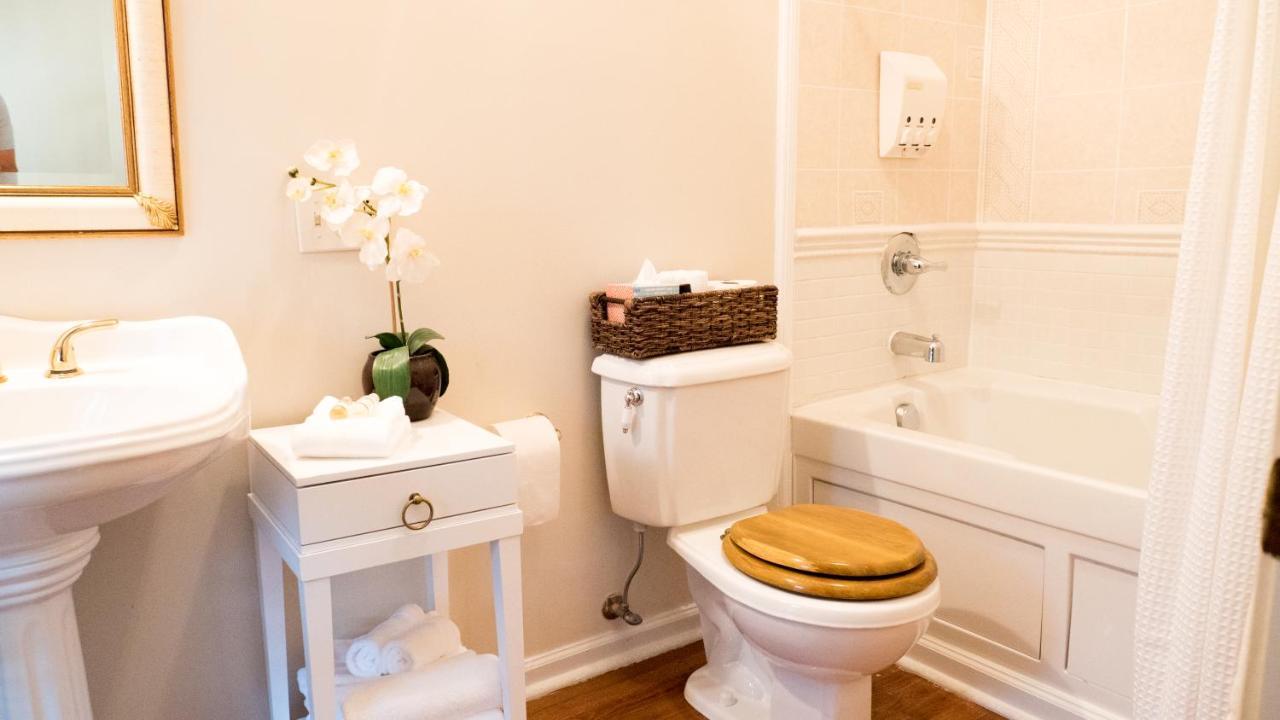 The Manor At Airmont Bed and Breakfast Purcellville Εξωτερικό φωτογραφία